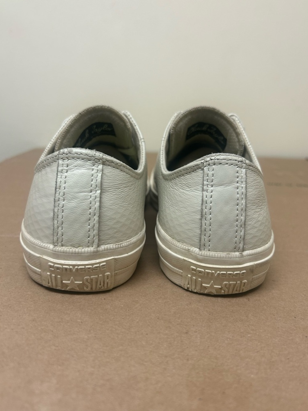 Converse 2 Chuck Taylor Low Top Sneakers in White with Neon Green Insole - Picture 2 of 5